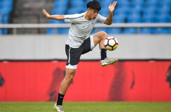 李国旭面对, 涯陷入低谷, 的换人提出